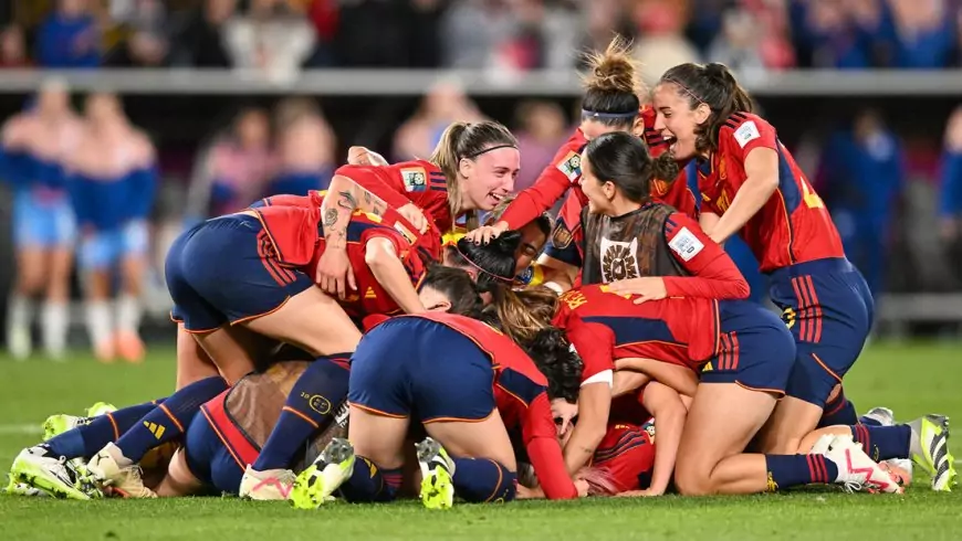 España hace historia y gana su primer Mundial femenino