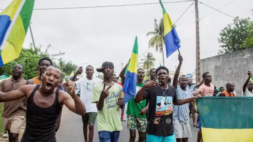 Los gaboneses presionan por el cambio mientras la junta militar pide paciencia